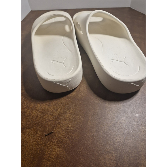 Size 7 White Womens Puma Slide Ons‎ - Picture 5 of 6